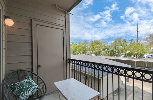 South Main Apartment | Tx Home Group - Medical Center