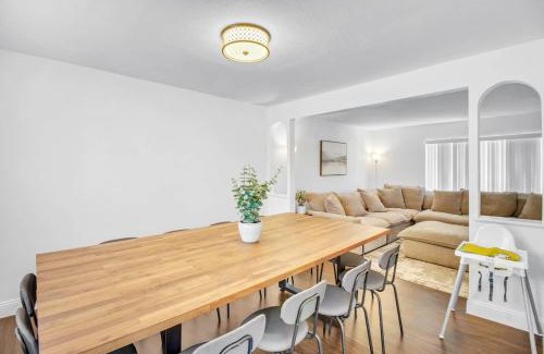 North San Antonio - SAT House | TX1 House Sauna & Game Room Fun For Groups