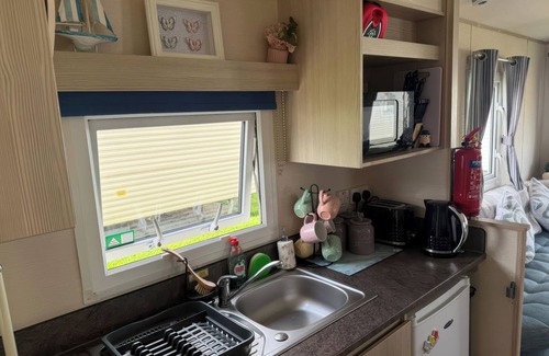 Towyn Cottage | TY CARIAD, family friendly, country holiday cottage in Towyn