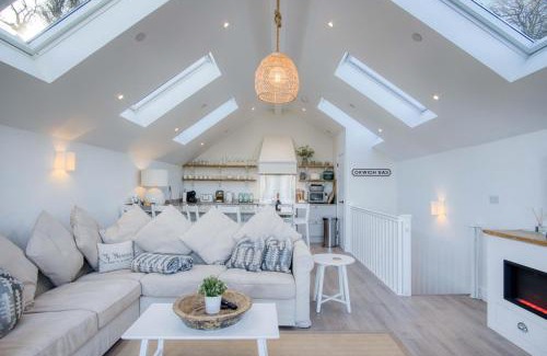 Oxwich House | Ty Florence - 3 Bedroom Cottage - Bayview Oxwich