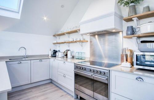 Oxwich House | Ty Florence - 3 Bedroom Cottage - Bayview Oxwich