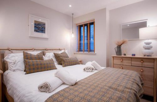 Oxwich House | Ty Florence - 3 Bedroom Cottage - Bayview Oxwich