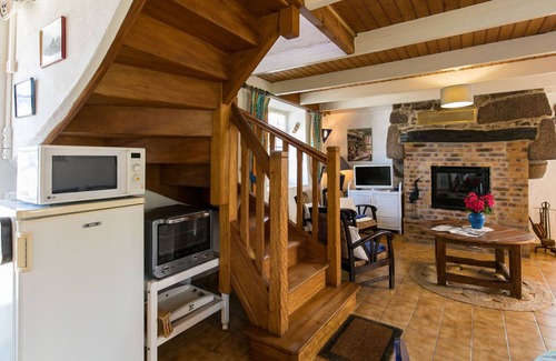 Cleder House | Ty Glaz by Interhome