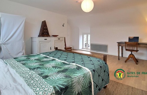 Locoal-Mendon House | Ty Lapaul - LOCOAL MENDON