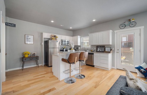 Fayetteville House | Tylers Razorback Getaway sleeps 4