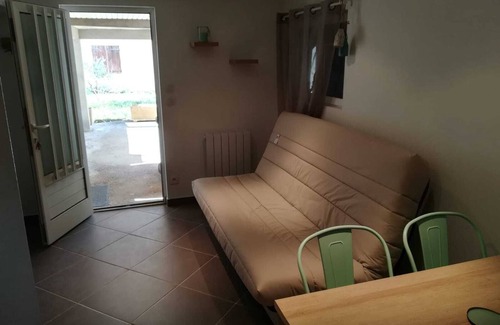 Gruissan Plage Ski Chalet | Typical chalet Gruissan plage, 8 pers, 100 m from the beach