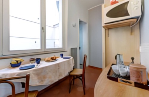 Quartier de la Monnaie Apartment | Typical Parisian Studio at Saint Germain