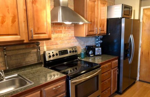 East Central Condo | U of U Hospital-CondoTraveling Nurses ideal spot