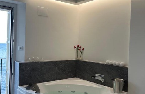 Old Town House | U Scrusciu d’u Mari Luxury Suite