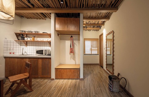 Old Quarter Apartment | UC Apartment-Studio w Green City View