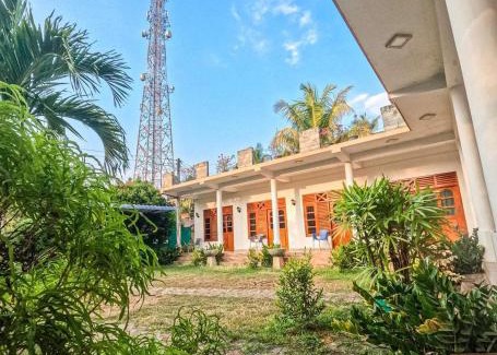 Embilipitiya Hotel | uchi hotel & rest house