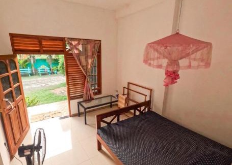 Embilipitiya Hotel | uchi hotel & rest house