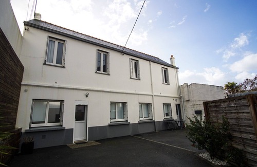 Concarneau Apartment | -UGO- T1 bis avec parking proche plage