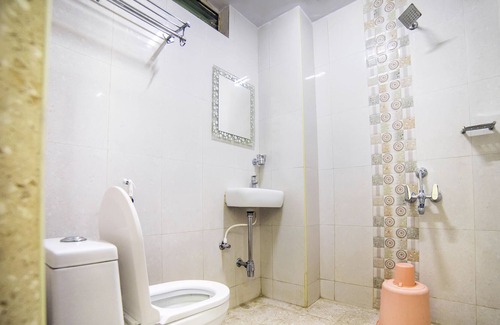 Periamet Hotel | Ulo Akash Inn
