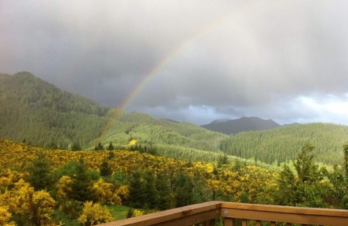 Hanmer Springs House | Ultimate Alpine Escape - cosy 3 bedroom home with stunning mountain views