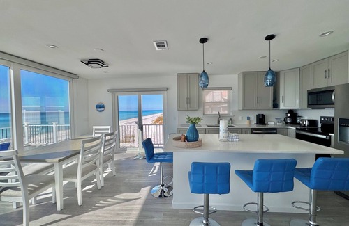 Thomas Drive House | Ultimate coastal retreat!