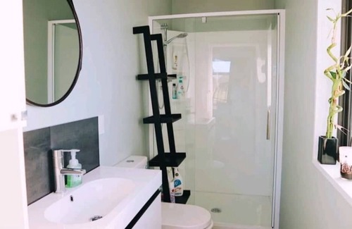 Prebbleton Cottage | Ultimate Country Spa Getaway (Ohana)
