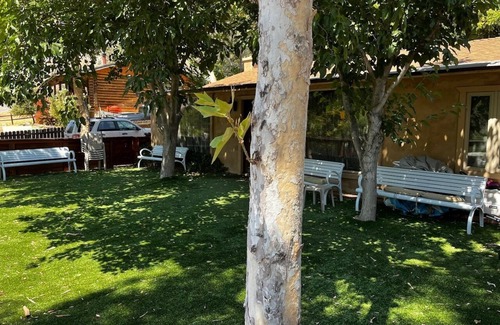 Kernville Cabin | Ultimate Kernville Getaway – Across from the River, Walk to Downtown