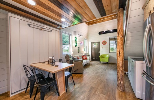 Brevard House | Ultimate Mountain Bikers Dream, walking distance to downtown Brevard