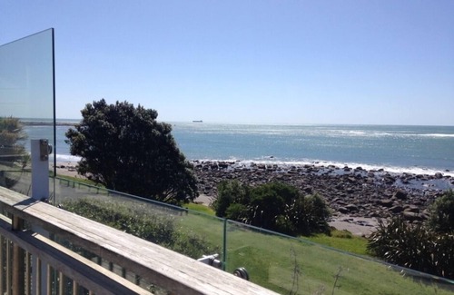 Bell Block House | Ultimate Seaside Living at Wanaka Bay, New Plymouth.