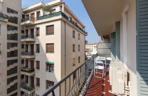 Jean-Medecin Apartment | Ultra Central Large 2 Bdr near Massena Square