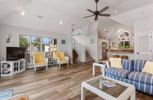 Monteray Shores House | Ultra Classic: Private Pool | Hot Tub | Gym Access
