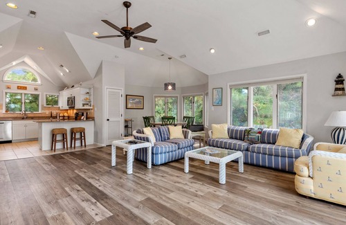 Monteray Shores House | Ultra Classic: Private Pool | Hot Tub | Gym Access