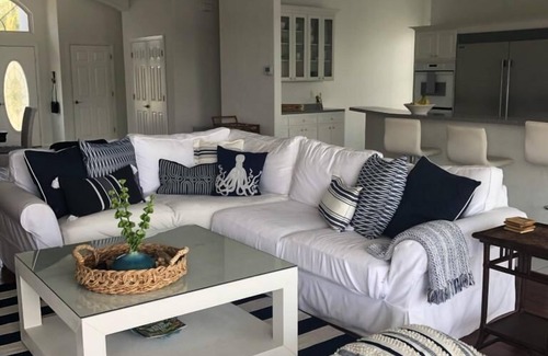 Homosassa House | Ultra-Clean, Spacious and Secluded - 5 Star Rated Waterfront Home in Homosassa.