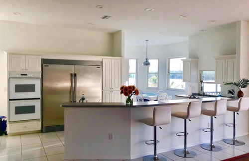 Homosassa House | Ultra-Clean, Spacious and Secluded - 5 Star Rated Waterfront Home in Homosassa.