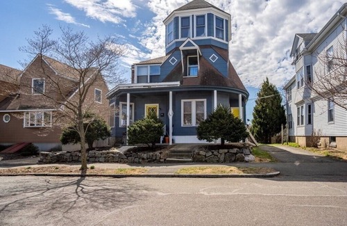 Peabody Condo | Ultra Cozy Ultra Convenient 2 Bedroom Condo convenient to all of Salem