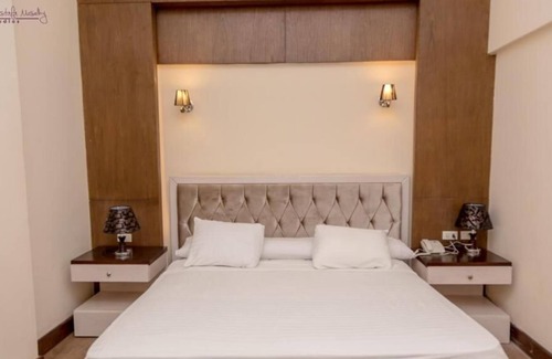 Maadi Hotel | Ultra Loaloa Nile Maadi Hotel