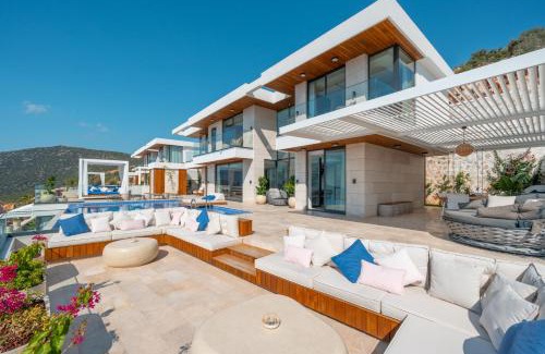 Kalkan Villa | Ultra luxurious magnificent sea view villa in Kalkan Kalamar bay 2
