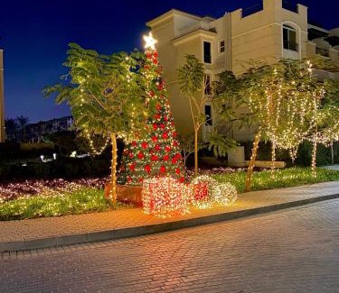 Cairo Apartment | Ultra Luxury 3BR with Pools ,Sports ,Dining in Gated compound, Close to all sites