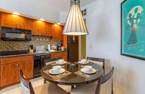 Las Vegas Condo | Ultra Modern 1BD condo near the Famous Las Vegas S