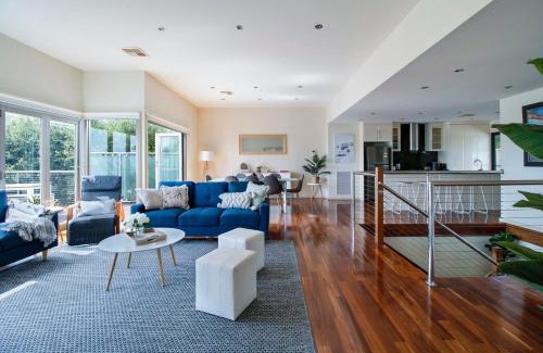 Mount Gambier House | Ultra Modern 3BR Mt Gambier Holiday Home
