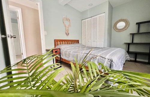 Cape May - Wildwood Apartment | Ultra Modern - Entire 3 Bedroom Apartment - 5 min walk to the Beach