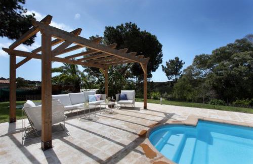 Charneca de Caparica e Sobreda Villa | Uma Quinta na praia, vista mar a 2 passos de Lisbo