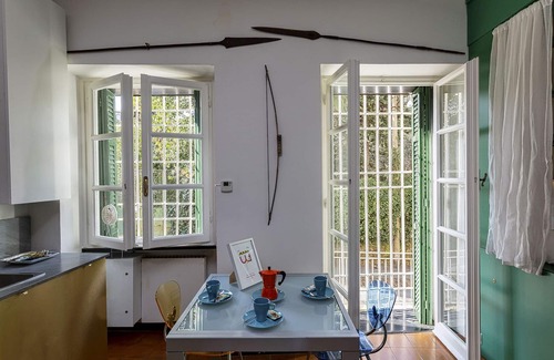 Quarto dei Mille Apartment | Un'Alcova tra Mare e Monti