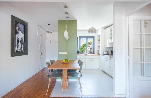 Saint-Victor Apartment | Un balcon sur Notre Dame