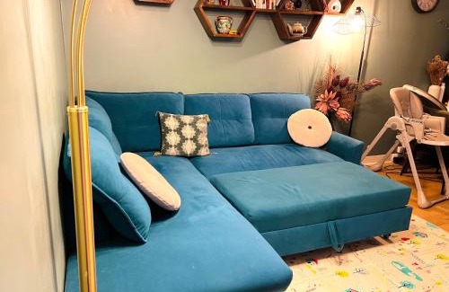 Montrouge Apartment | Un Cocon Vert Canard à côté Paris 14ème - 3 pièce de 70m2 avec 2 chambres et un grand salon lumineux
