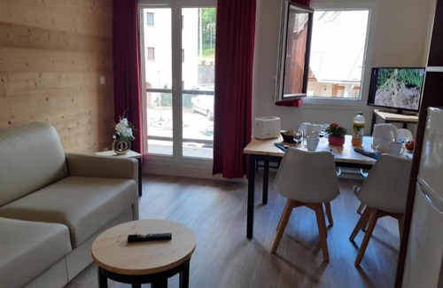 Saint-Colomban-des-Villards House | Unwind in Mountain Bliss: Apartments near Ski Lift & Vanoise National Park
