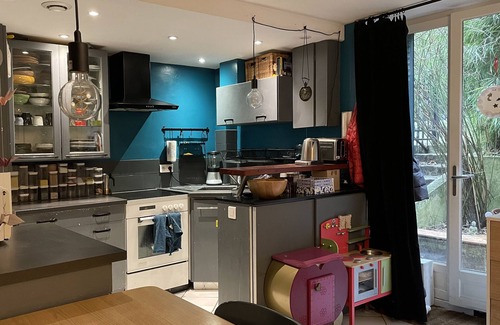 Combat Apartment | Un Havre de Paix en Plein Paris