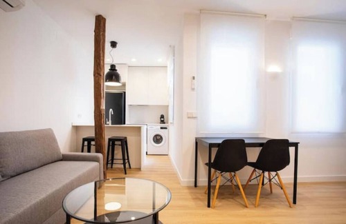 Palacio Apartment | Un Hogar en el Madrid de los Austrias