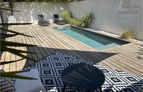 Istres House | Un Petit Coin de Provence - Istres - Maison Contemporaine Avec Piscine Privée Chauffée, Entre Plages Et Provence, Borne 11 kW