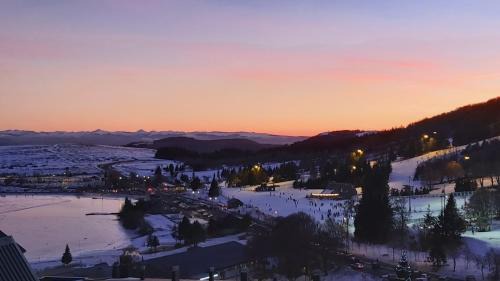 Besse-et-Saint-Anastaise Apartment | Un petit coin de paradis à Super Besse