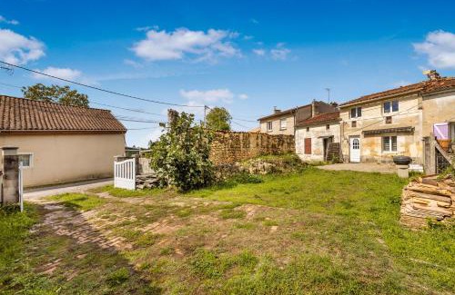 Saint-Ciers-sur-Gironde House | Un Petit Toit À La Campagne Vacance