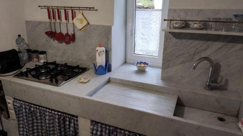 Vasia Apartment | Un tuffo vintage tra mare monti