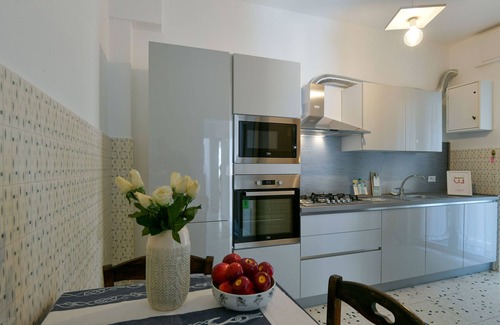Santa Margherita Ligure Apartment | Una Finestra su Villa Durazzo by Wonderful Italy
