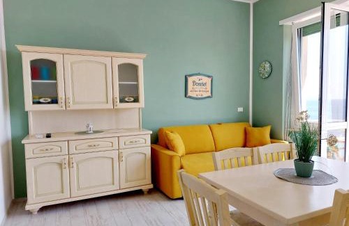 Bergeggi Apartment | Una finestra sul mare Home 2