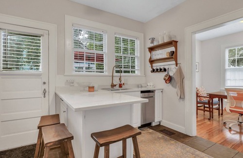Parkside House | Unbeatable Location on Daffin Park w/Parking and Yard by Lucky Savannah